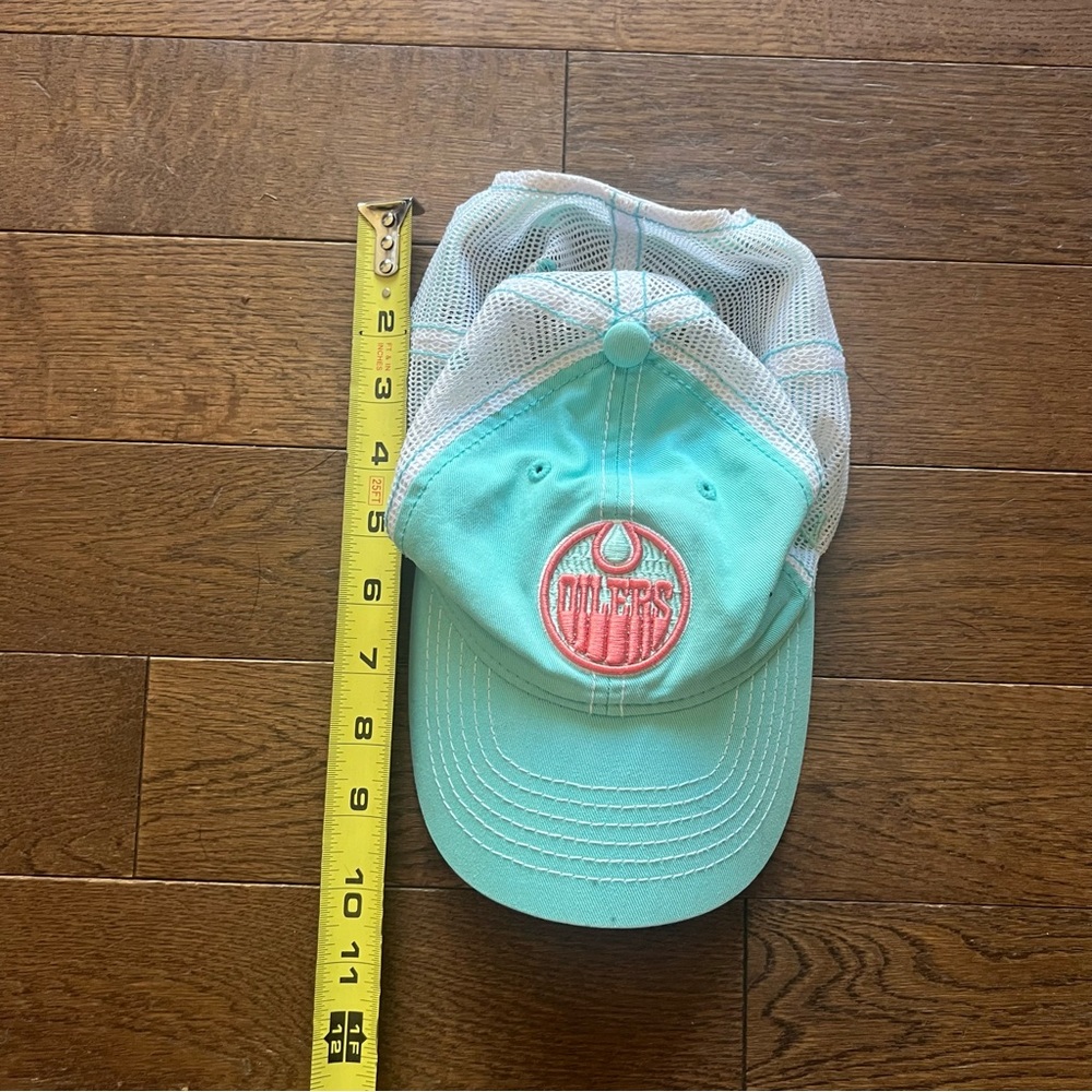 Oilers Hat - Picture 10 of 10